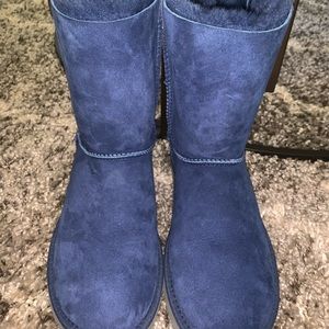 Blue bailey bow uggs